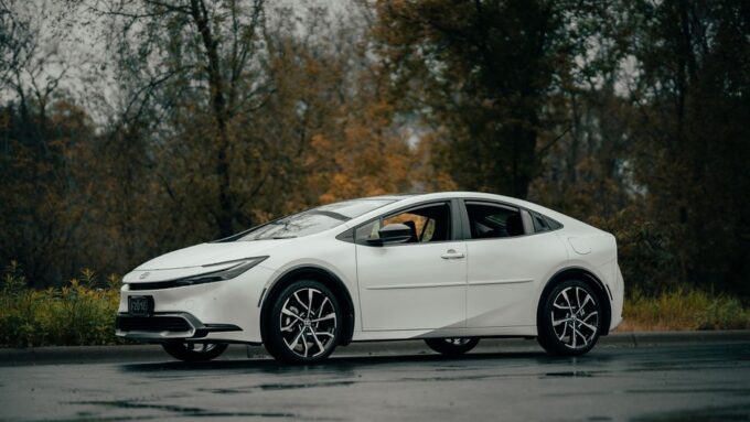 Mastering the Art of Hybrid Driving: Tips and Tricks for 2026